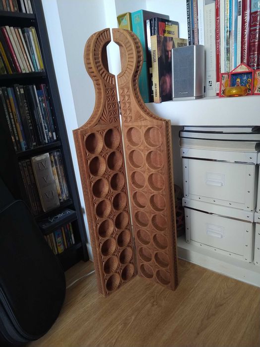 Elemento de decoração em madeira rustica trabalhada. Multifuncional