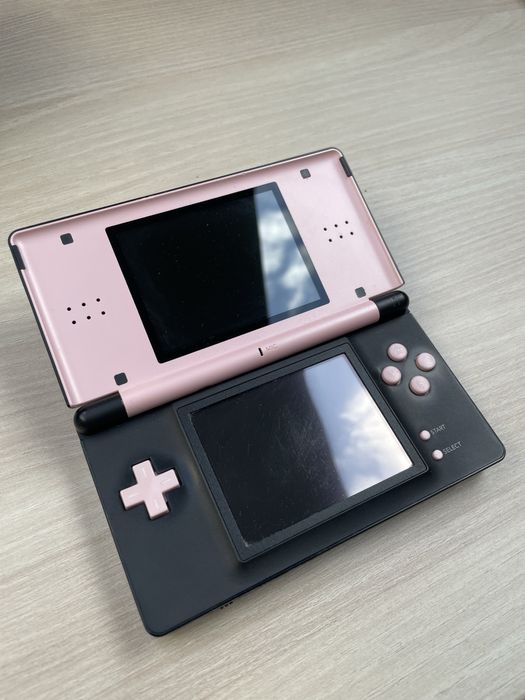 Nintendo DS czarno - różowe