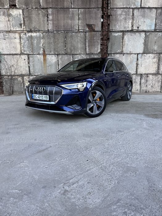Авто Audi E-Tron 55 електро 95кв Європа Q8