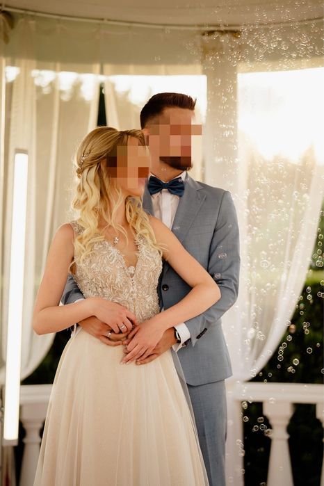 Suknia Ślubna Bogato Zdobiona + welon + koło