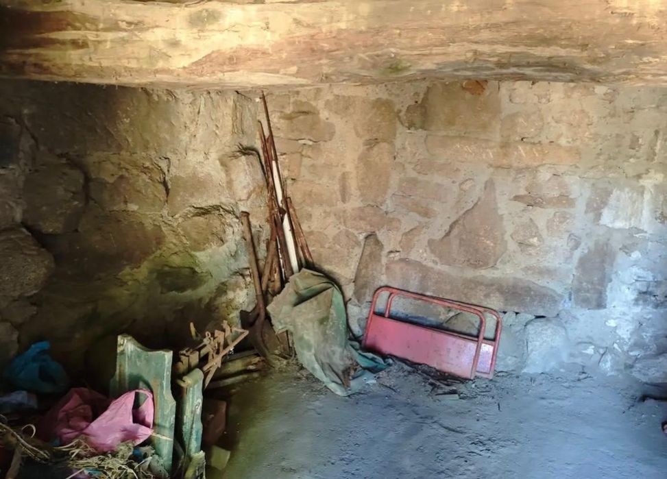 Casa em pedra perto da serra da Estrela