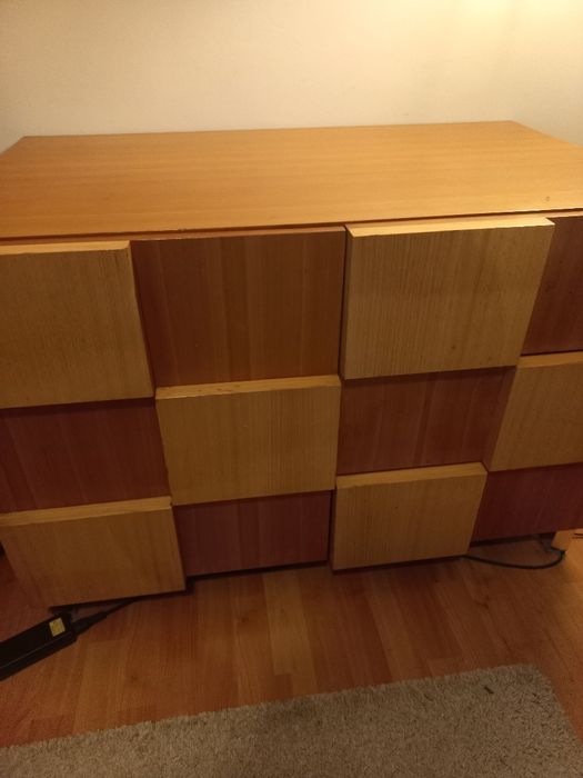 Armário de sala em madeira