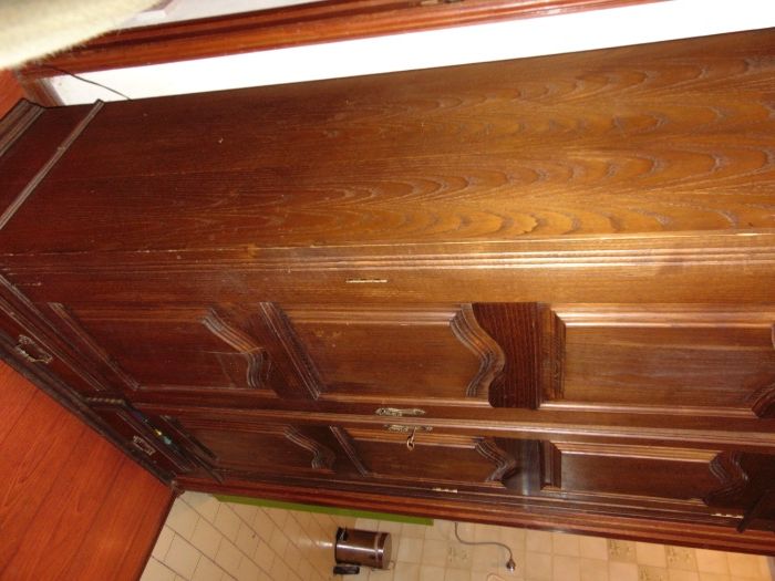 Móvel Roupeiro em castanho impecável