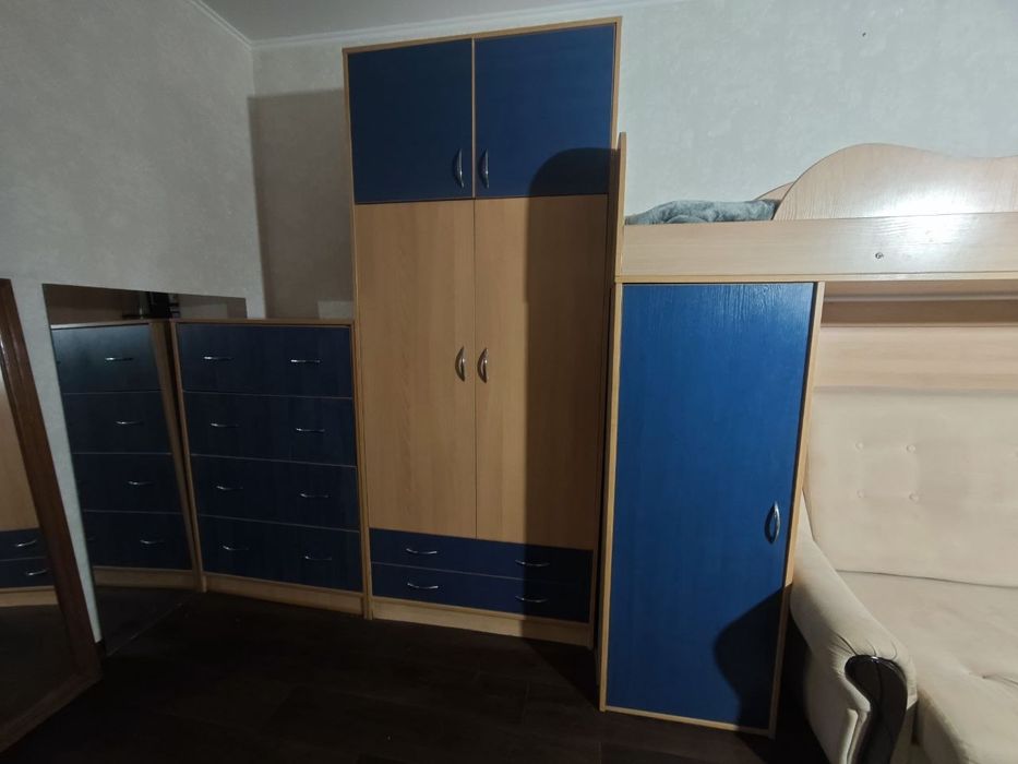 Продам детскую 2-х этажную спальню