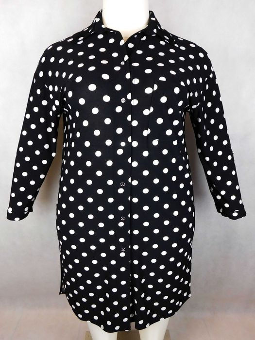 Komplet w grochy z koszulo-tuniką  Plus Size 2XL - 50/52