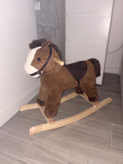 Vendo cavalo de bebe