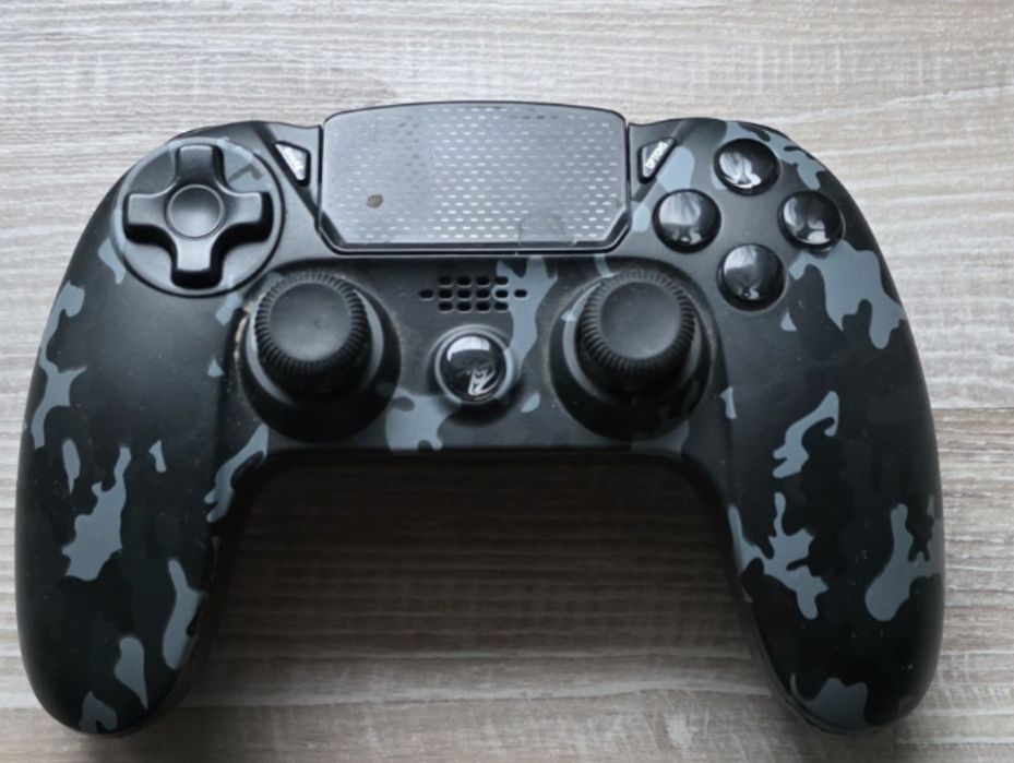Pad do konsoli PlayStation PS4