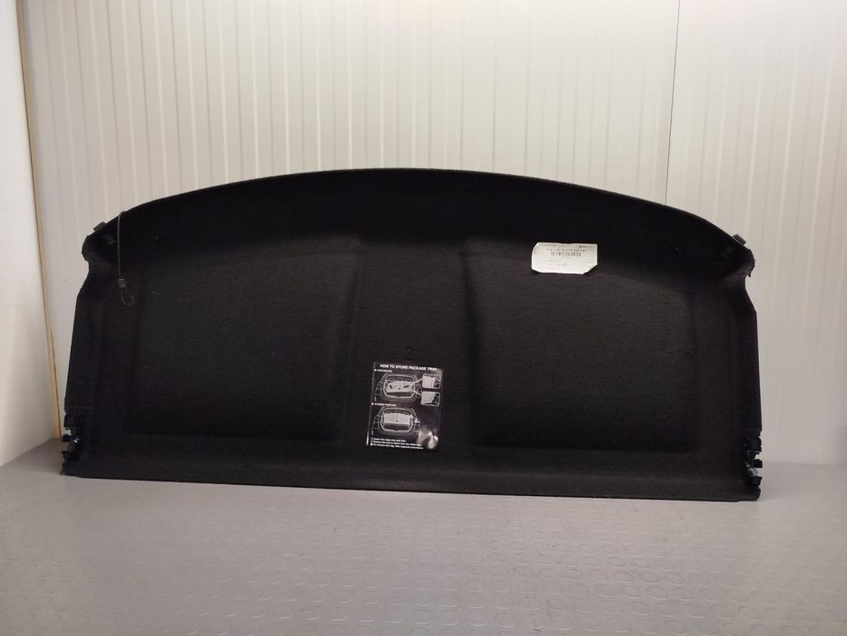 Chapeleira Da Mala Toyota Auris E18