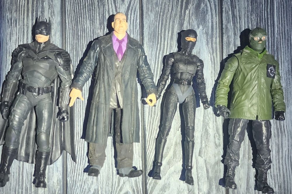McFarlane Batman лот из четырёх фигурок (Batman, Riddler, Catwoman, Penguine), состояние б/у, цена за лот
