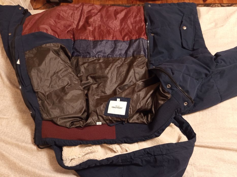 Чоловіча зимова куртка темно синя