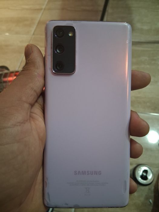 Samsung s20FE como novo