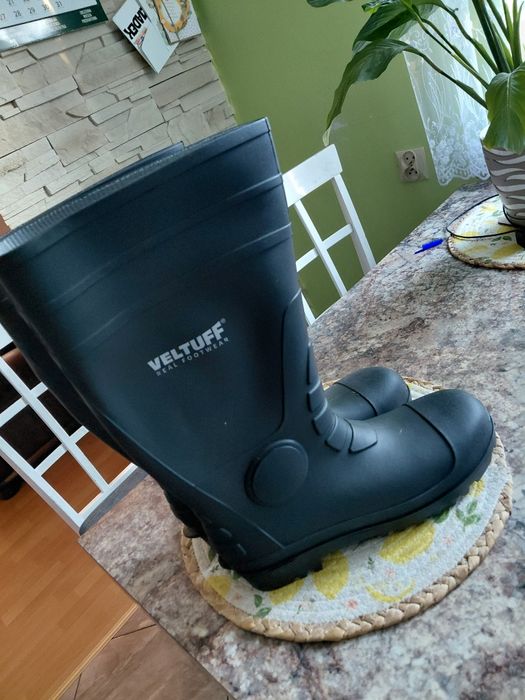 Wodoodporne Kalosze gumowe firma Veltuff.