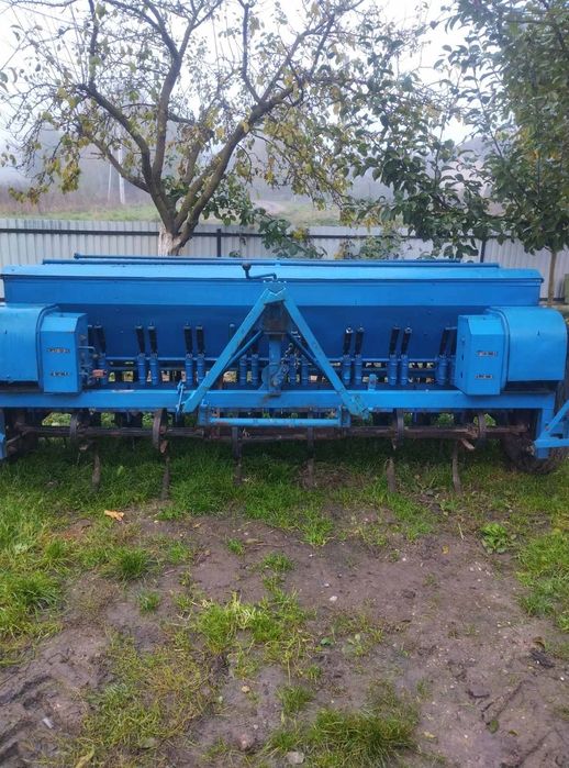 Продам сівалку навісну