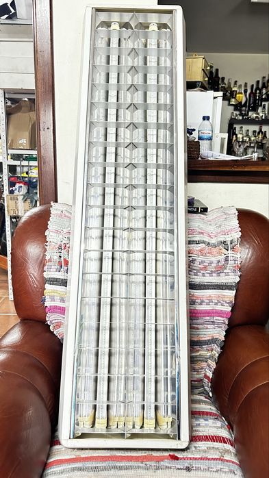 Lampada flurescente a funcionar