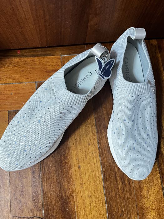 Світло-сірі жіночі сліпони Caprice