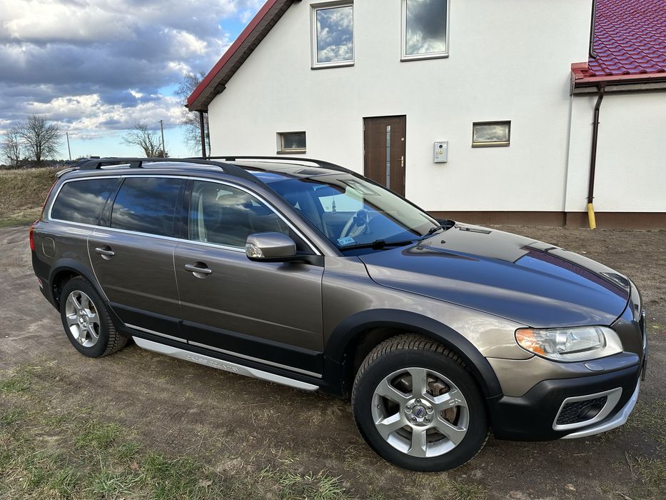 Volvo XC70.   2.4 D5 AWD. 2008rok.