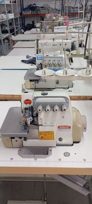 Máquinas de costura usada em bom estado  preços na descrição!
