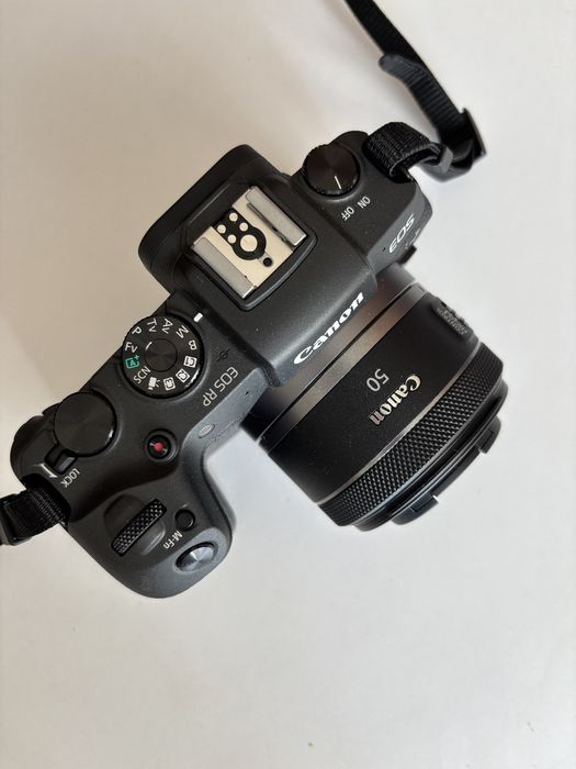 CANON EOS RP + RF 50mm f/1.8 STM — стан нового!