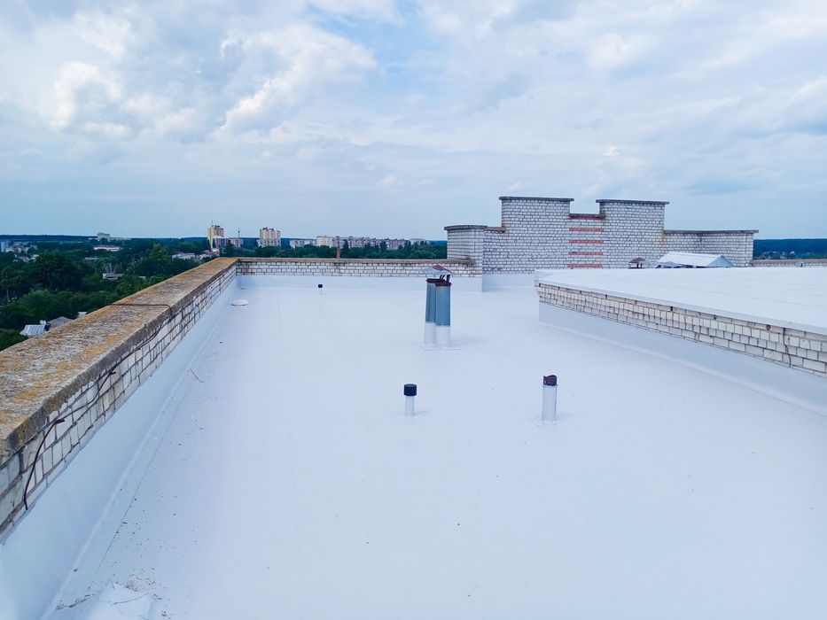 Покрівельні роботи з ПВХ мембрани