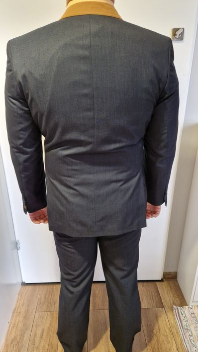 Garnitur Adriano roz 52,krawat ,koszula
