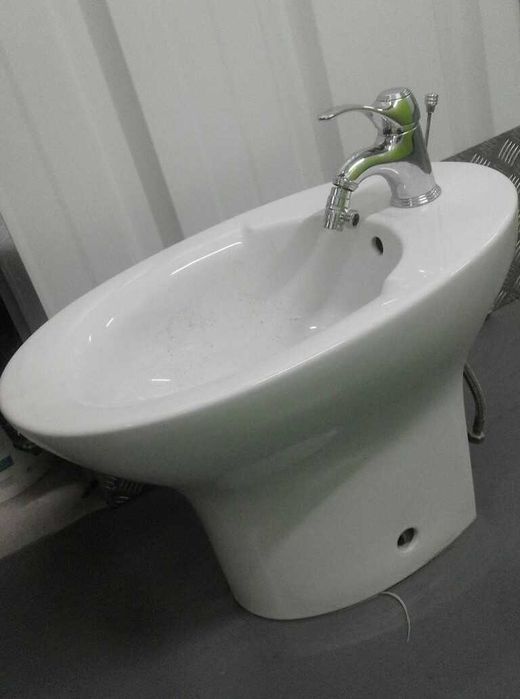 Bidé + Torneira (Conjunto)