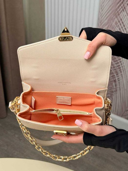 Сумка Louis Vuitton Pochette Metis East West