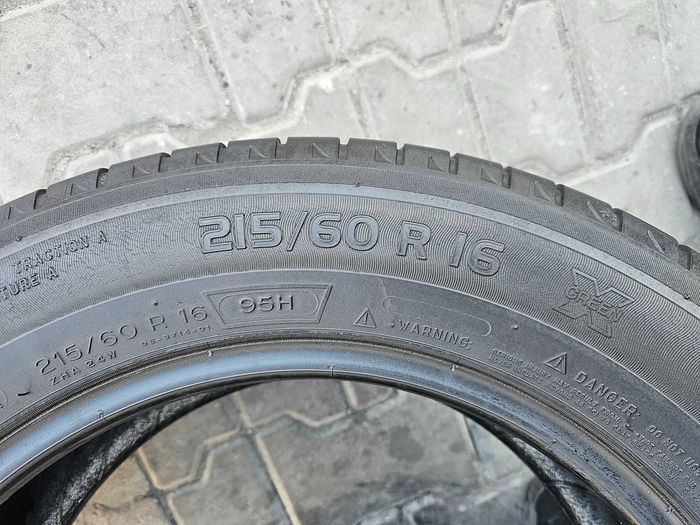 Lato Michelin 215/60 R16