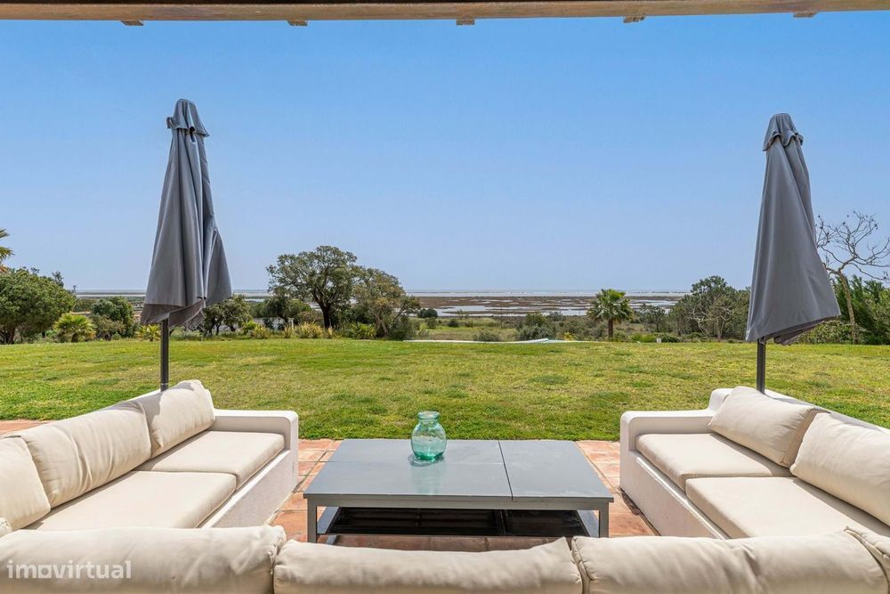 Cerro da Vela - Para Venda: Moradia T6 em Luz de Tavira com Vista sobr