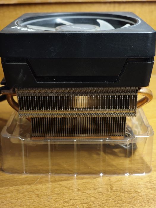 Куллер AMD Wraith Prism