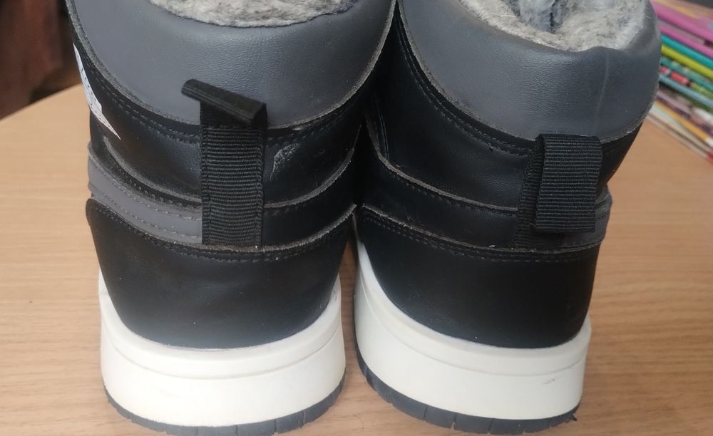 Ботинки детские 39 размер