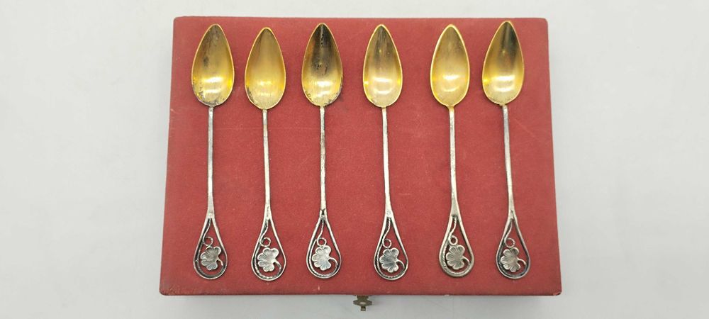 Conjunto de colheres de café Arte Nova em prata