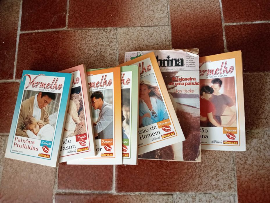 Vários artigos loiça, metais, decoração.