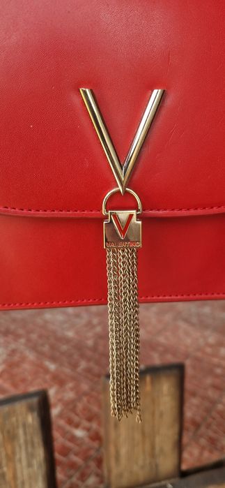 Сумка Valentino оригинал красного цвета
