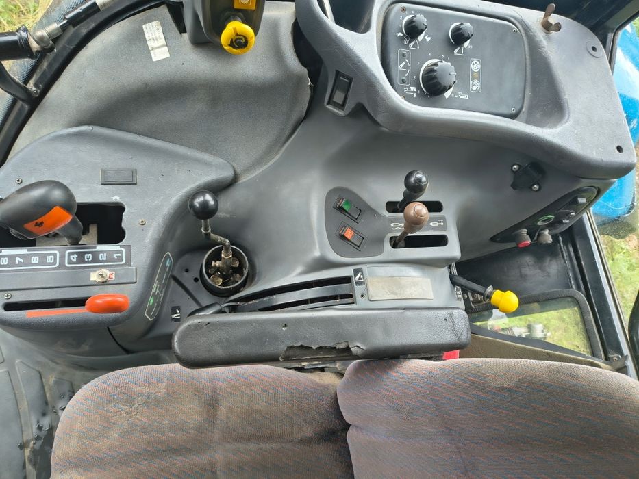 New Holland ts115