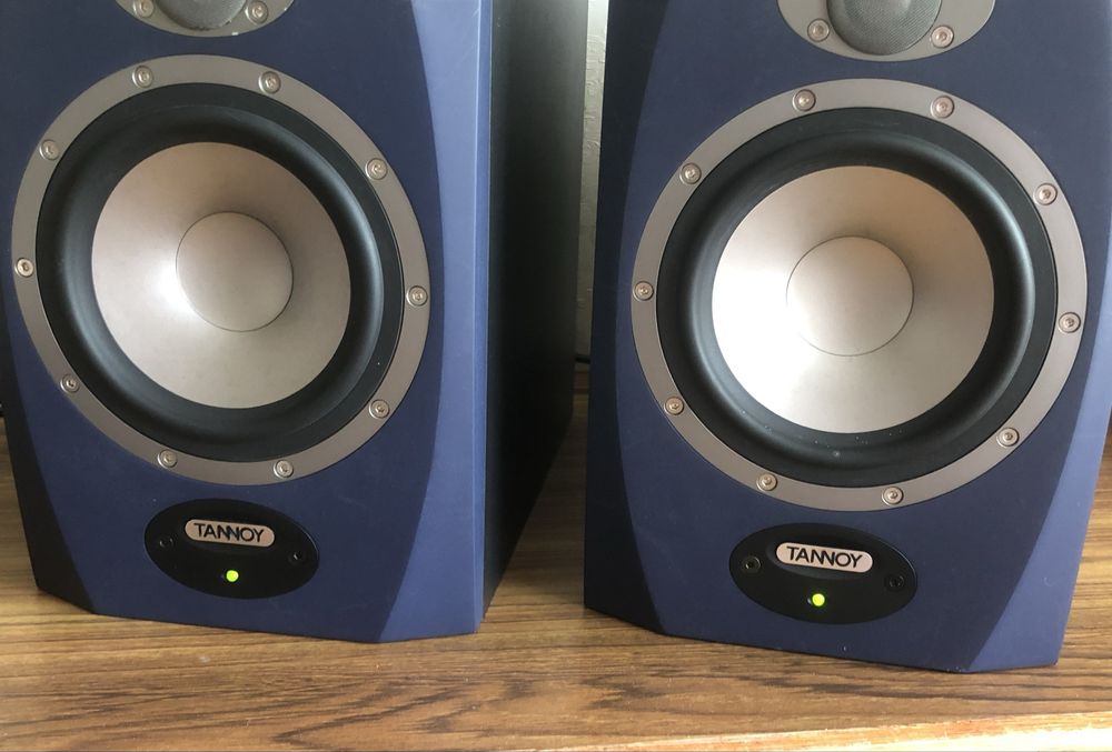 Продам/обменяю Tannoy Reveal 6D активные студийные мониторы, 6,5’’.