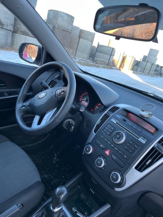 Легковий автомобіль Кіа Сід в кузові універсал