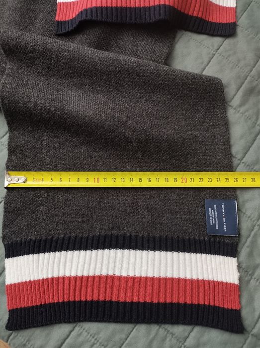Tommy Hilfiger szalik
