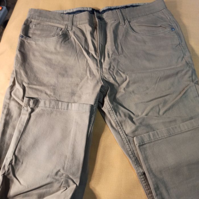 C&A  W38 L30 SLIM fit Flex On the go spodnie  długie