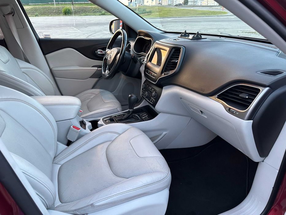 jeep cherokee продаж