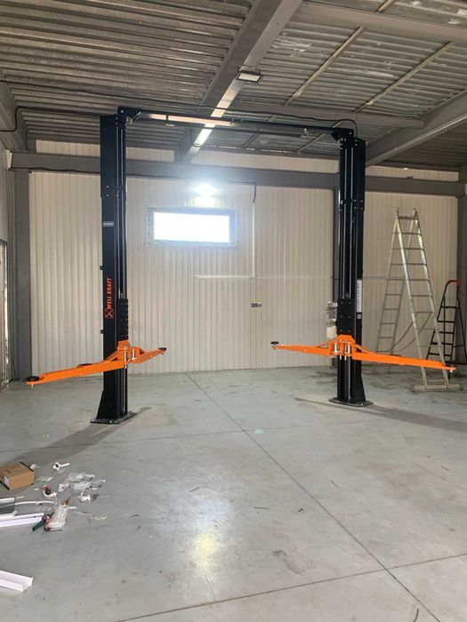 Підйомник двостійковий 4т асиметричний