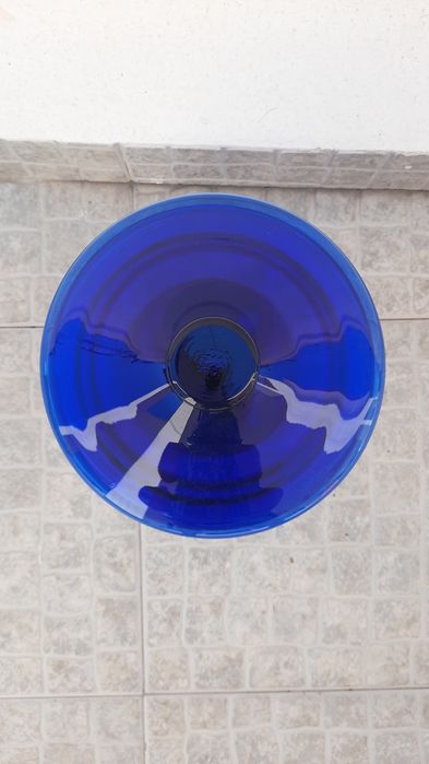 Bomboneira em vidro azul