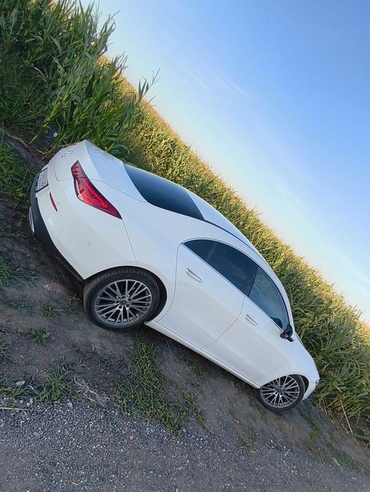 Sprzedam Mercedes-Benz CLA 200