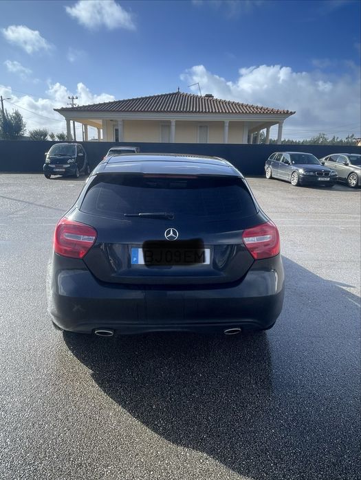 Mercedes-Benz A200 CDI ( BlueEfficiency ) 7G-DCT Urban