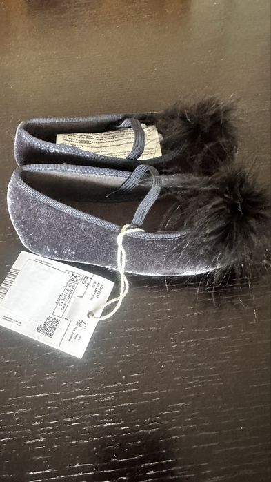 Sabrinas de veludo com Pom Pom da Mango | Tamanho 24