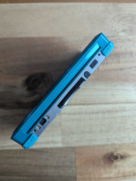 Nintendo 3DS Aqua Blue + Ładowarka sieciowa