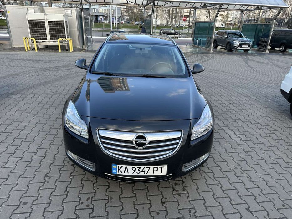 Продам авто Opel Insignia 2010