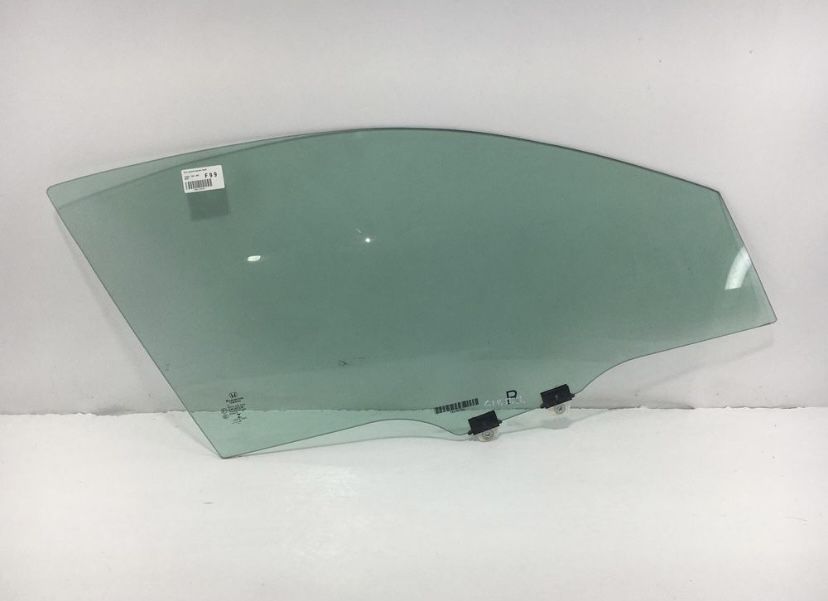 Стекло двери переднее левое HONDA CIVIC 2015-2021