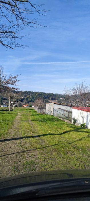 Lote de terreno com 713m².