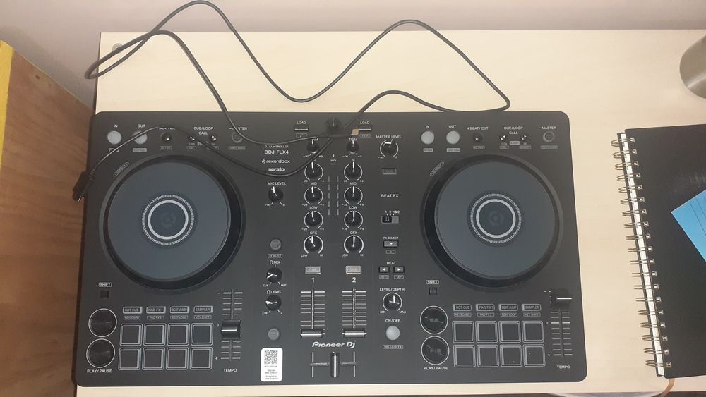 Controlador DJ Pioneer DDJ-FLX4