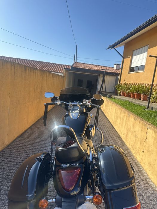 Suzuki intruder 800